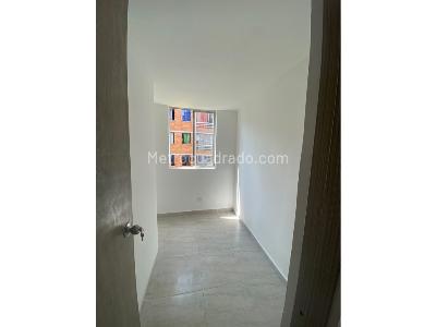 Apartamento de 3 alcobas en venta en Monteclaro, Medellín, 44 m² · foto 10 de 12