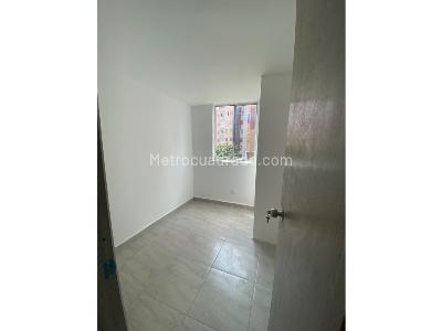 Apartamento de 3 alcobas en venta en Monteclaro, Medellín, 44 m² · foto 11 de 12