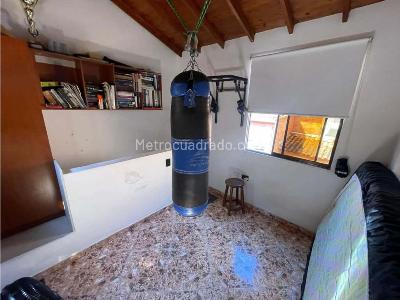Casa de 3 alcobas en venta en Rodeo Alto, Medellín, 68 m² · foto 11 de 20