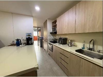 Apartamento de 3 alcobas en venta en La Colina, Medellín, 95 m² · foto 3 de 20