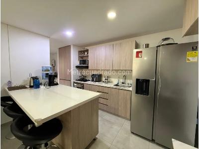 Apartamento de 3 alcobas en venta en La Colina, Medellín, 95 m² · foto 4 de 20