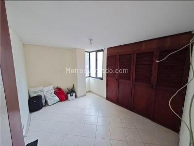 Apartamento de 4 alcobas en venta en Bolivariana, Medellín, 103 m² · foto 5 de 18