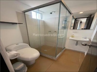 Apartaestudio en venta en Belen Rosales, Medellín, 33 m² · foto 1 de 8