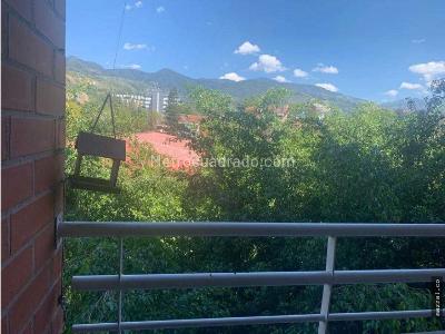 Apartamento de 3 alcobas en venta en La Castellana, Medellín, 112 m² · foto 13 de 20