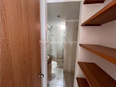 Apartamento de 3 alcobas en venta en La Almeria, Medellín, 85 m² · foto 15 de 20