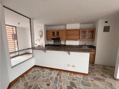 Apartamento de 3 alcobas en venta en La Almeria, Medellín, 85 m² · foto 16 de 20