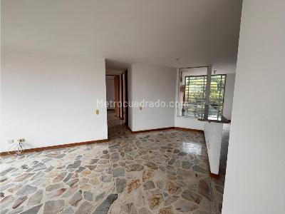 Apartamento de 3 alcobas en venta en La Almeria, Medellín, 85 m² · foto 3 de 20