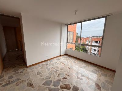 Apartamento de 3 alcobas en venta en La Almeria, Medellín, 85 m² · foto 4 de 20