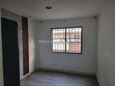 Apartamento de 3 alcobas en venta en El Velodromo, Medellín, 70 m² · foto 11 de 20