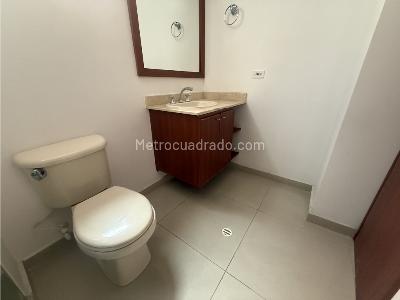 Apartamento de 3 alcobas en arriendo en Cumbres, Envigado, 104 m² · foto 18 de 20