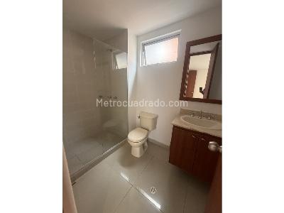 Apartamento de 3 alcobas en arriendo en Cumbres, Envigado, 104 m² · foto 19 de 20
