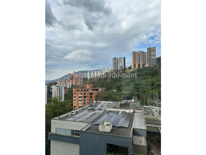 Modern 3BR Apartment in Castropol, El Poblado - 2