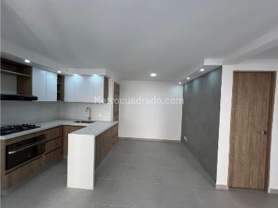 Apartamento de 2 alcobas en arriendo en La Navarra, Bello, 55 m² · foto 2 de 15