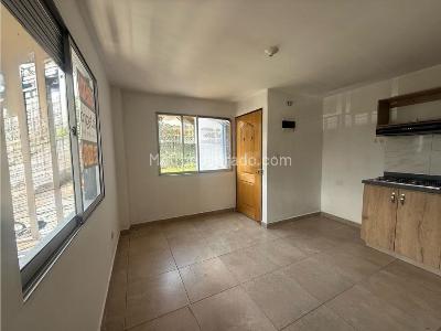 Apartamento de 2 alcobas en arriendo en La Pilarica, Medellín, 65 m² · foto 4 de 14