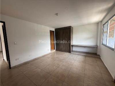 Apartamento de 2 alcobas en arriendo en La Pilarica, Medellín, 65 m² · foto 9 de 14