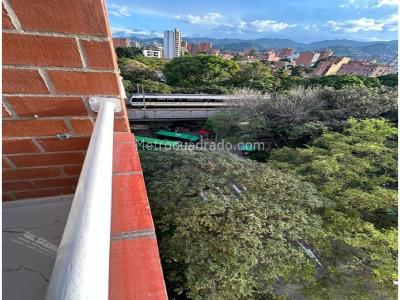 Apartamento de 3 alcobas en venta en La Floresta, Medellín, 58 m² · foto 2 de 20