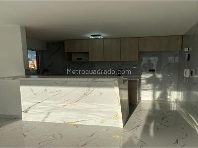 Apartamento de 3 alcobas en venta en La Floresta, Medellín, 58 m² · foto 4 de 20