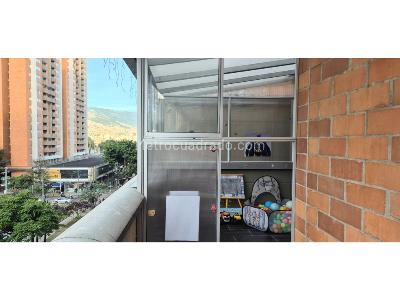 Apartamento de 3 alcobas en venta en Los Colores, Medellín, 114 m² · foto 17 de 20