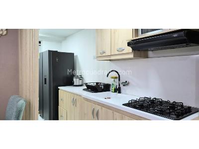 Apartamento de 3 alcobas en venta en Los Colores, Medellín, 114 m² · foto 3 de 20