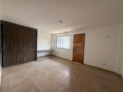 Apartamento de 2 alcobas en arriendo en La Pilarica, Medellín, 65 m² · foto 8 de 14