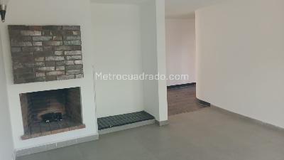 Casa de 5 alcobas en arriendo en Bulevar Las Villas, Bogotá, 305 m² · foto 2 de 19