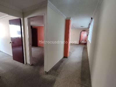 Apartamento de 4 alcobas en venta en Centro Eduardo Santos, Bogotá, 138 m² · foto 10 de 17
