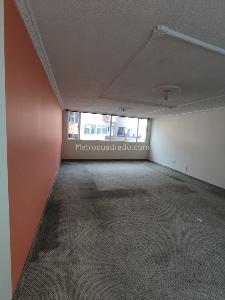 Apartamento de 4 alcobas en venta en Centro Eduardo Santos, Bogotá, 138 m² · foto 2 de 17