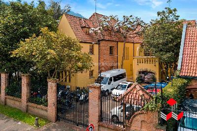 Casa de 5 alcobas en venta en La Soledad Teusaquillo, Bogotá, 960 m² · foto 3 de 20