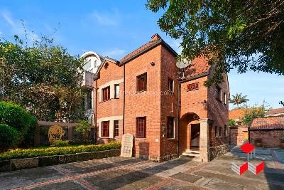 Casa de 5 alcobas en venta en La Soledad Teusaquillo, Bogotá, 960 m² · foto 2 de 20