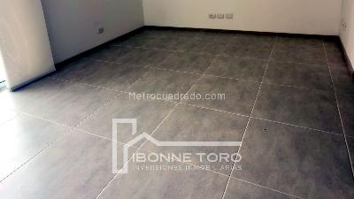 Apartamento de 3 alcobas en venta en Bella Suiza, Manizales, 76 m² · foto 2 de 14