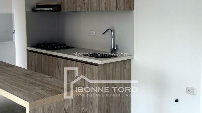 Apartamento de 3 alcobas en venta en Bella Suiza, Manizales, 76 m² · foto 4 de 14