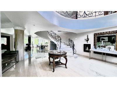Casa en venta en Altos De Riomar, Barranquilla · foto 2 de 10
