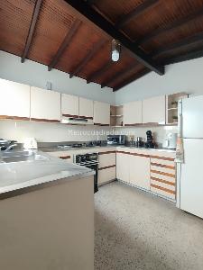 Casa de 5 alcobas en venta en Laureles, Medellín, 300 m² · foto 5 de 20