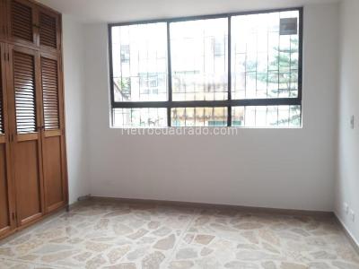Apartamento de 3 alcobas en venta en Laureles, Medellín, 127 m² · foto 8 de 20