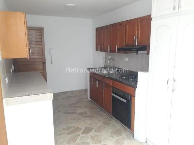 Apartamento de 3 alcobas en venta en Laureles, Medellín, 127 m² · foto 12 de 20