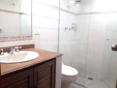 Apartamento de 3 alcobas en venta en Laureles, Medellín, 127 m² · foto 13 de 20
