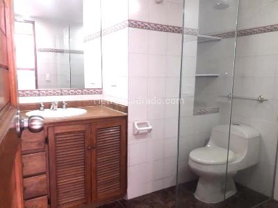 Apartamento de 3 alcobas en venta en Laureles, Medellín, 127 m² · foto 18 de 20