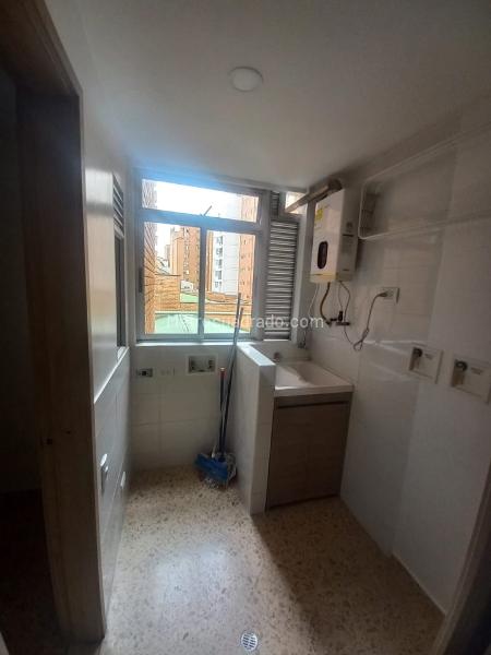 Apartamento Elegante de 3 Alcobas en Laureles - 9