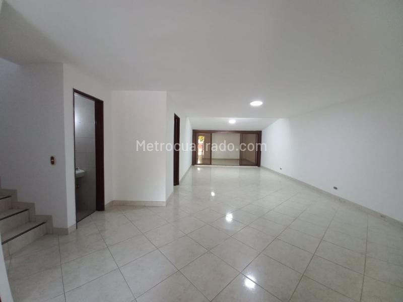 Casa Impresionante de 5 Alcobas con Parqueadero en El Velódromo - 5