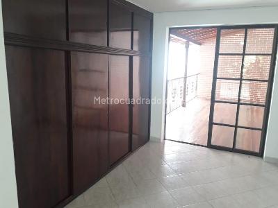 Casa de 4 alcobas en venta en Belen Fatima, Medellín, 230 m² · foto 17 de 20