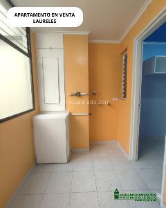 Apartamento de 2 alcobas en venta en Laureles, Medellín, 73 m² · foto 11 de 12