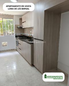 Apartamento de 3 alcobas en venta en Belen Loma De Los Bernal, Medellín, 77 m² · foto 2 de 18