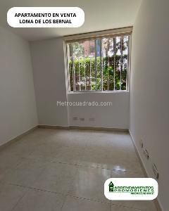 Apartamento de 3 alcobas en venta en Belen Loma De Los Bernal, Medellín, 77 m² · foto 12 de 18