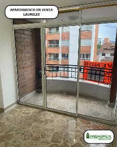 Apartamento en venta en Laureles, Medellín · foto 8 de 15