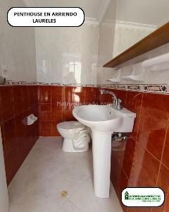 Apartamento de 3 alcobas en arriendo en Laureles, Medellín, 173 m² · foto 2 de 18