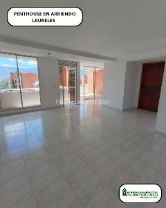 Apartamento de 3 alcobas en arriendo en Laureles, Medellín, 173 m² · foto 3 de 18