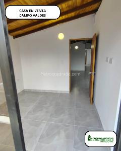 Casa de 3 alcobas en venta en Campo Valdes 1, Medellín, 75 m² · foto 9 de 9