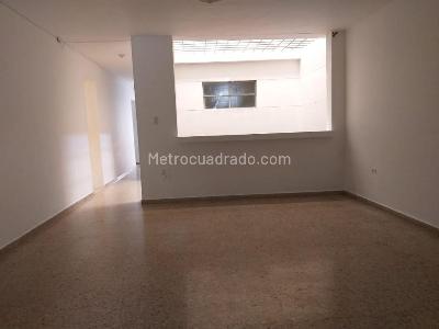 Casa de 5 alcobas en arriendo en La Floresta, Medellín, 230 m² · foto 15 de 20