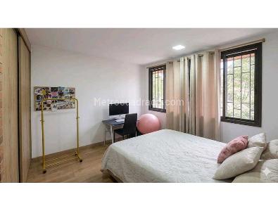 Apartamento de 3 alcobas en venta en Belen Nogal, Medellín, 83 m² · foto 2 de 5