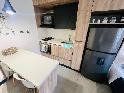 Apartaestudio en arriendo en Laureles, Medellín, 21 m² · foto 3 de 11